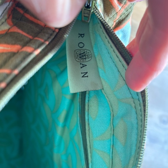 Amy Butler-Rowan Zipper Tote - Picture 7 of 10